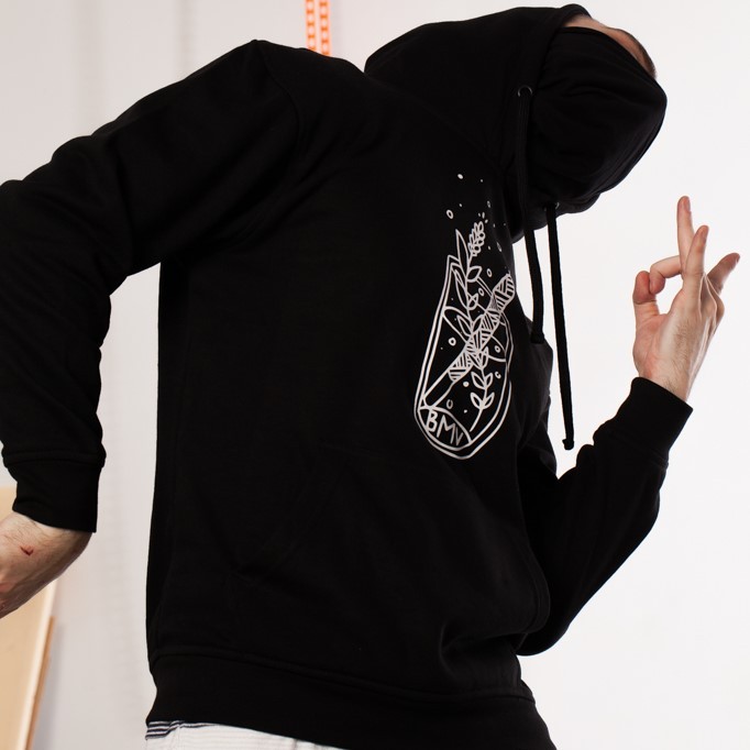 b-m-v-hoodie32.jpg